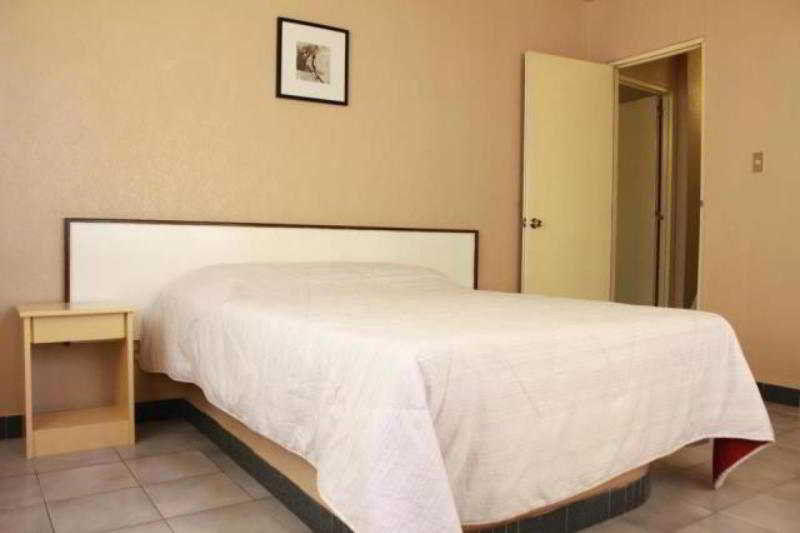 Red Knight Gardens Hotel Davao City Exterior foto