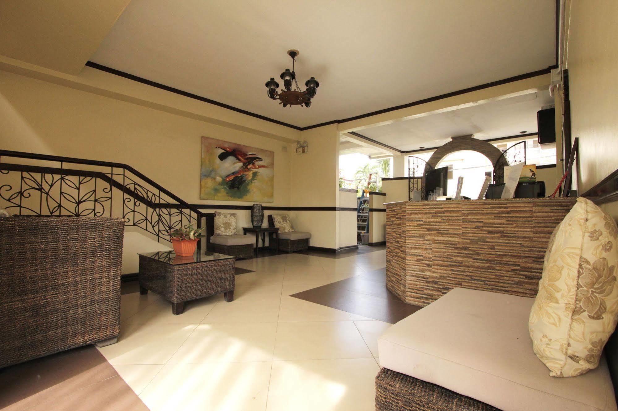 Red Knight Gardens Hotel Davao City Exterior foto